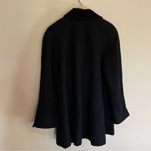 Stunning black wool coat size 12P - Picture 5 of 14